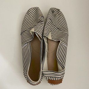 White and Navy Stripes Canvas Alpargata Size 8